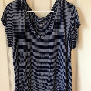 Womens American Eagle T-shirt